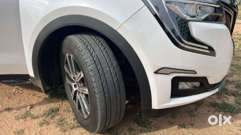 Mahindra Xuv700 2.0 Ax 7 Petrol At Str, 2024, Petrol