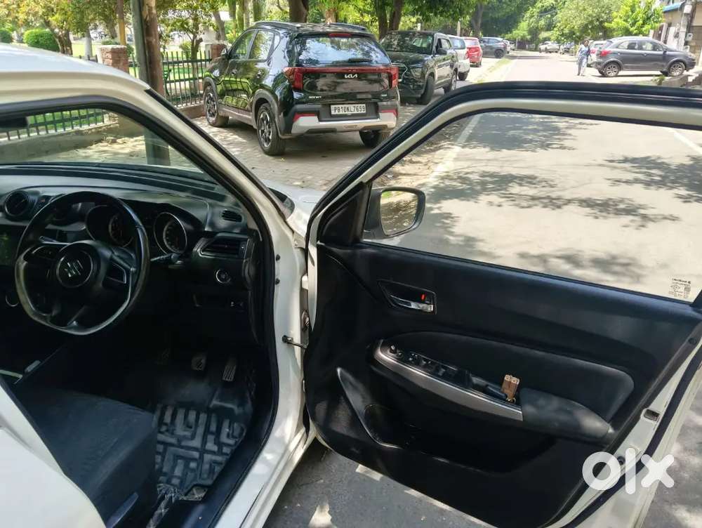 Maruti Suzuki Swift 2023 Petrol 31000 Km Driven