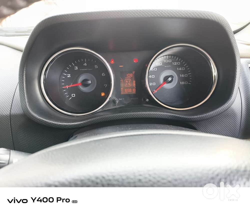 Mahindra Tuv 300 T8, 2016, Diesel