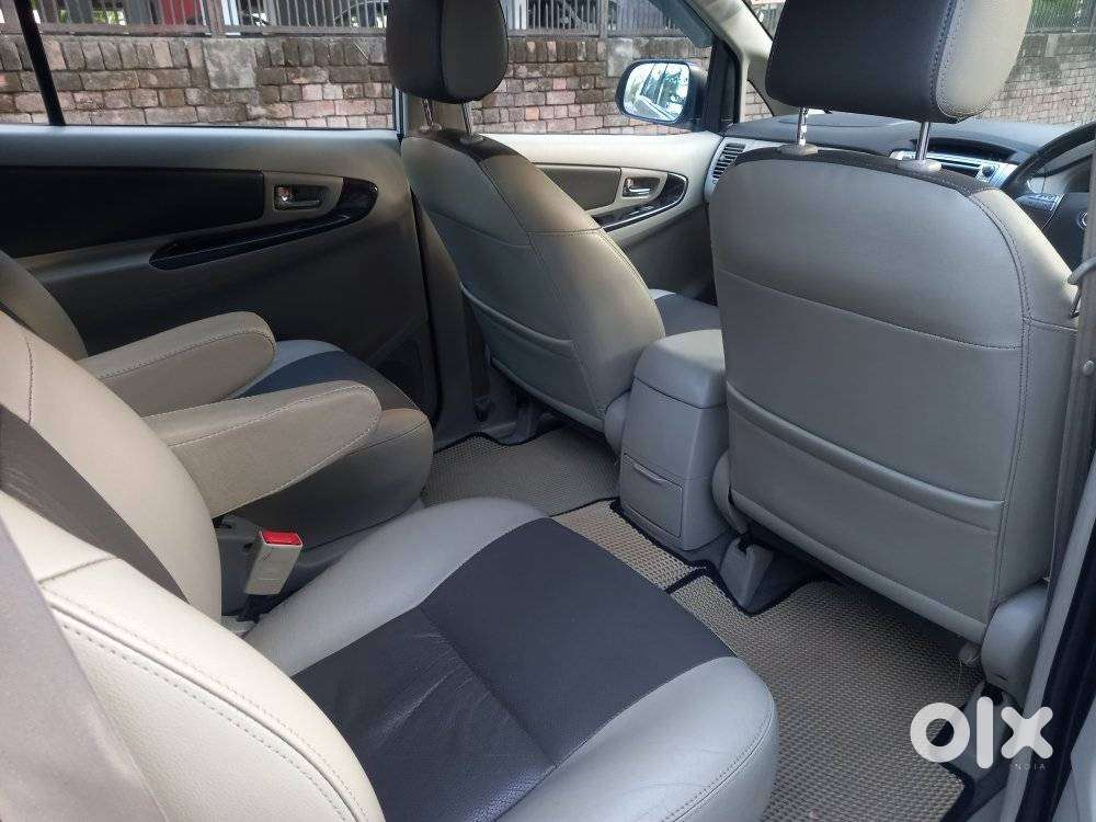 Toyota Innova 2.5 Z Diesel 7 Seater, 2014, Diesel