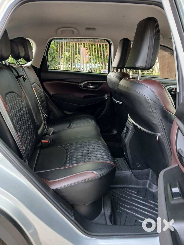 Maruti Suzuki Grand Vitara 1.5 Delta Smart Hybrid At, 2025, Petrol