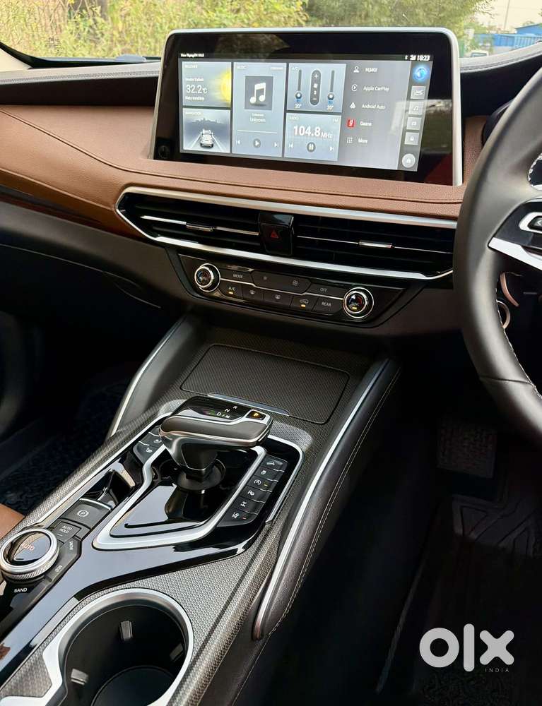 Mg Gloster Savvy 6 Seater, 2025, Diesel