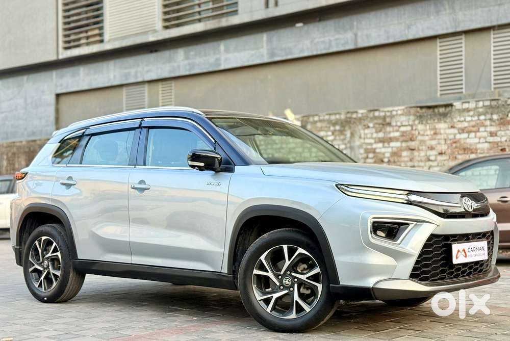 Toyota Urban Cruiser Hyryder 1.5 V Hybrid, 2023, Petrol