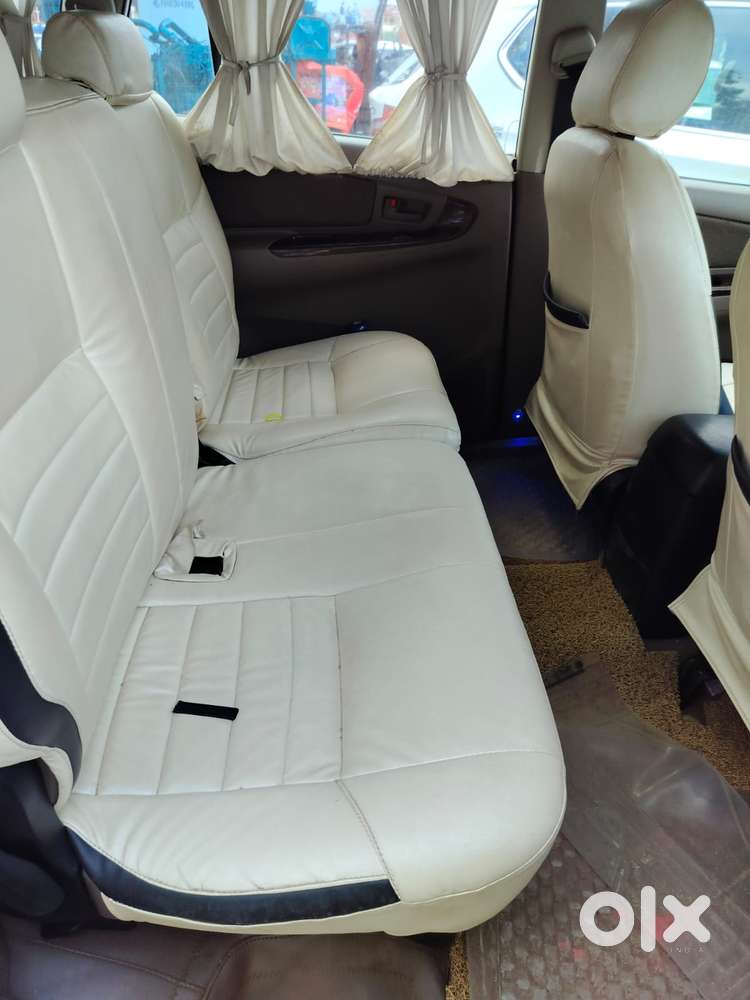 Toyota Innova 2.5 G (diesel) 8 Seater, 2016, Diesel