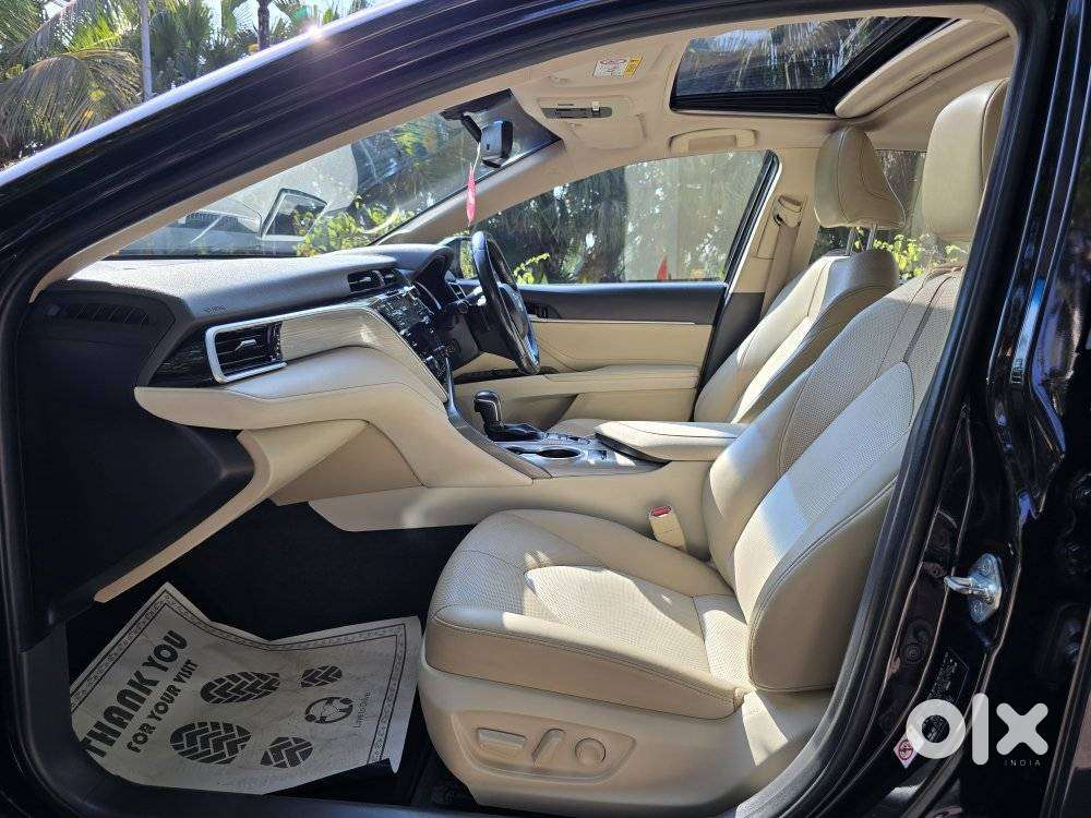 Toyota Camry Hybrid, 2019, Petrol