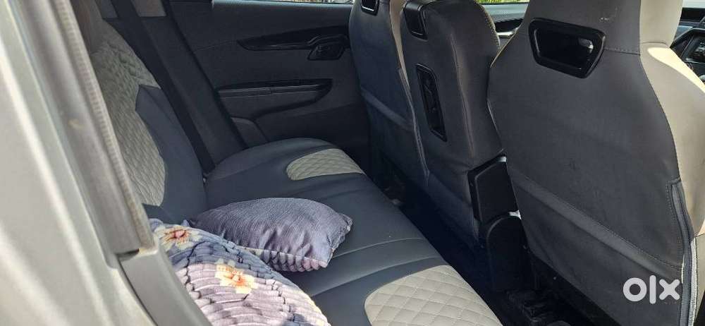 Mahindra Kuv 100 Mahindra-kuv-100-d75-k4-plus, 2017, Diesel