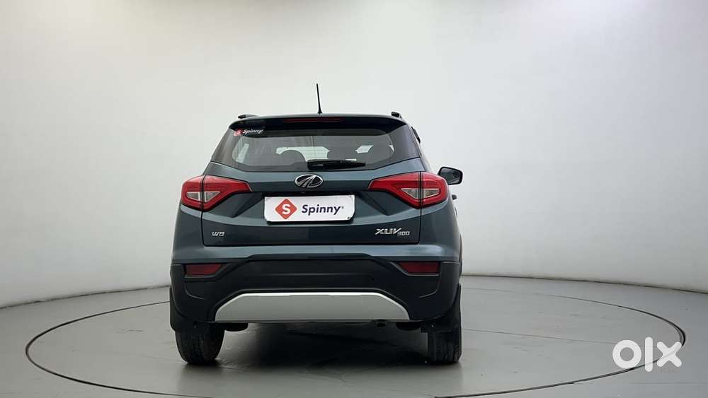 Mahindra Xuv300 W8 Option Diesel, 2022, Diesel