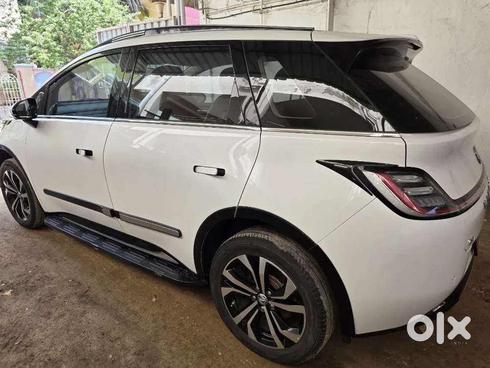 Mg Windsor Ev Essence Pro 2025