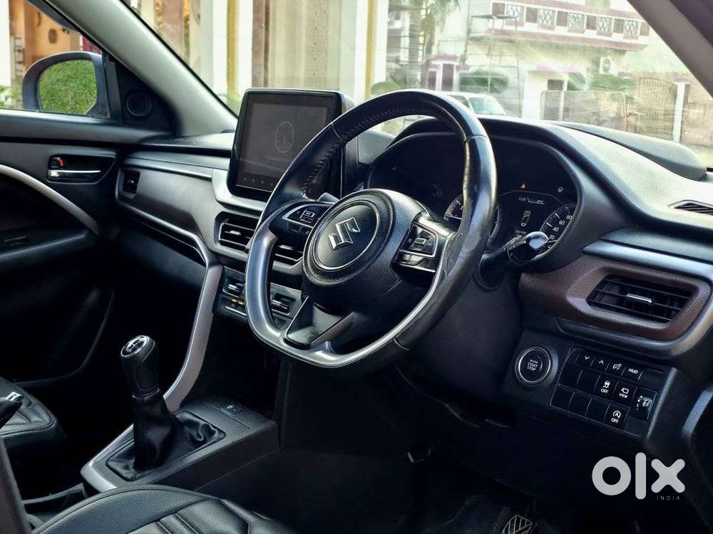 Maruti Suzuki Brezza 1.5 Zxi Plus Smart Hybrid Dual Tone, 2022, Cng ..