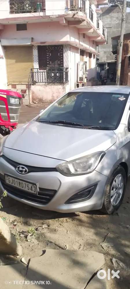 I 20 Cng Petrol   Km79000