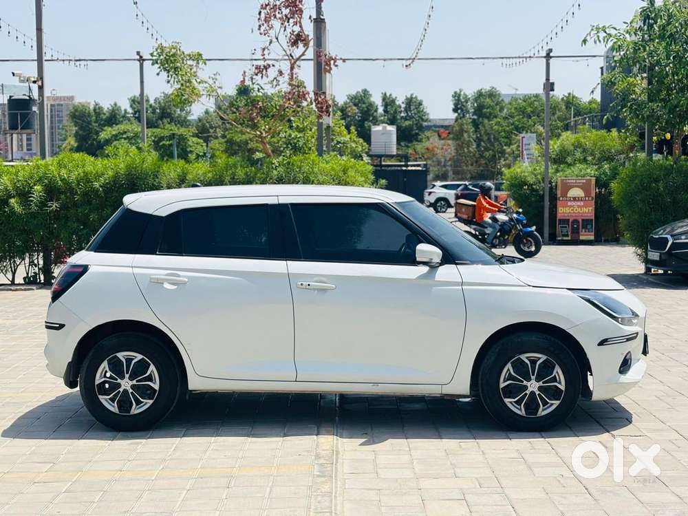 Maruti Suzuki Swift 1.2 Vxi (o), 2024, Petrol