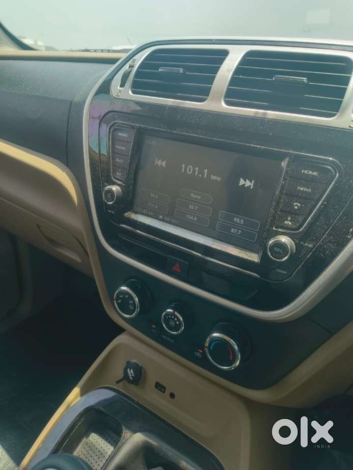 Mahindra Tuv 300 T10, 2018, Diesel