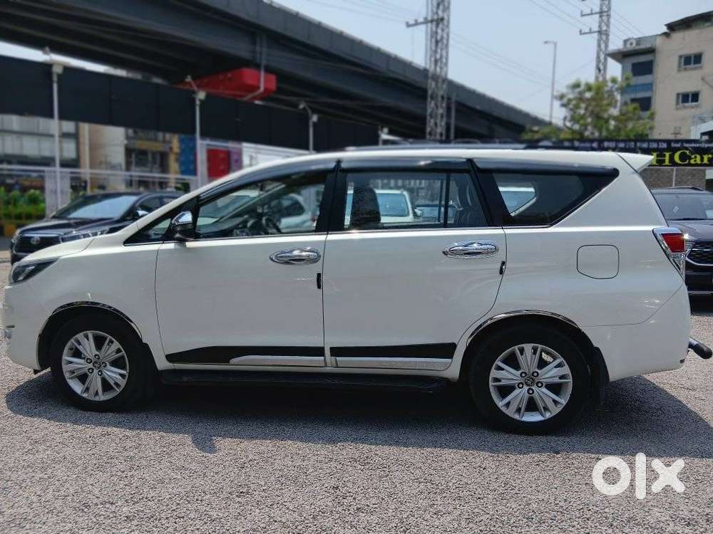 Toyota Innova Crysta 2.8z Automatic, 2018, Diesel