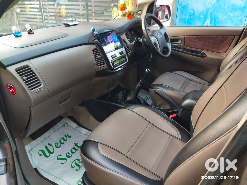 Toyota Innova 2.5 V 8 Str, 2015, Diesel