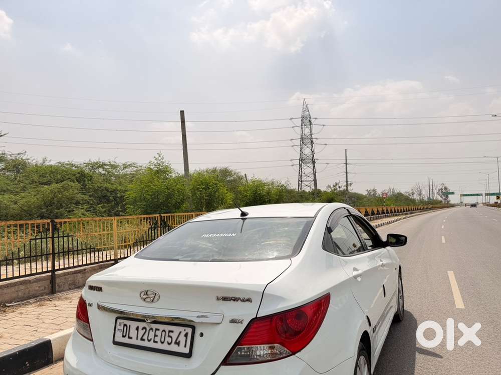 Hyundai Fluidic Verna 2012
