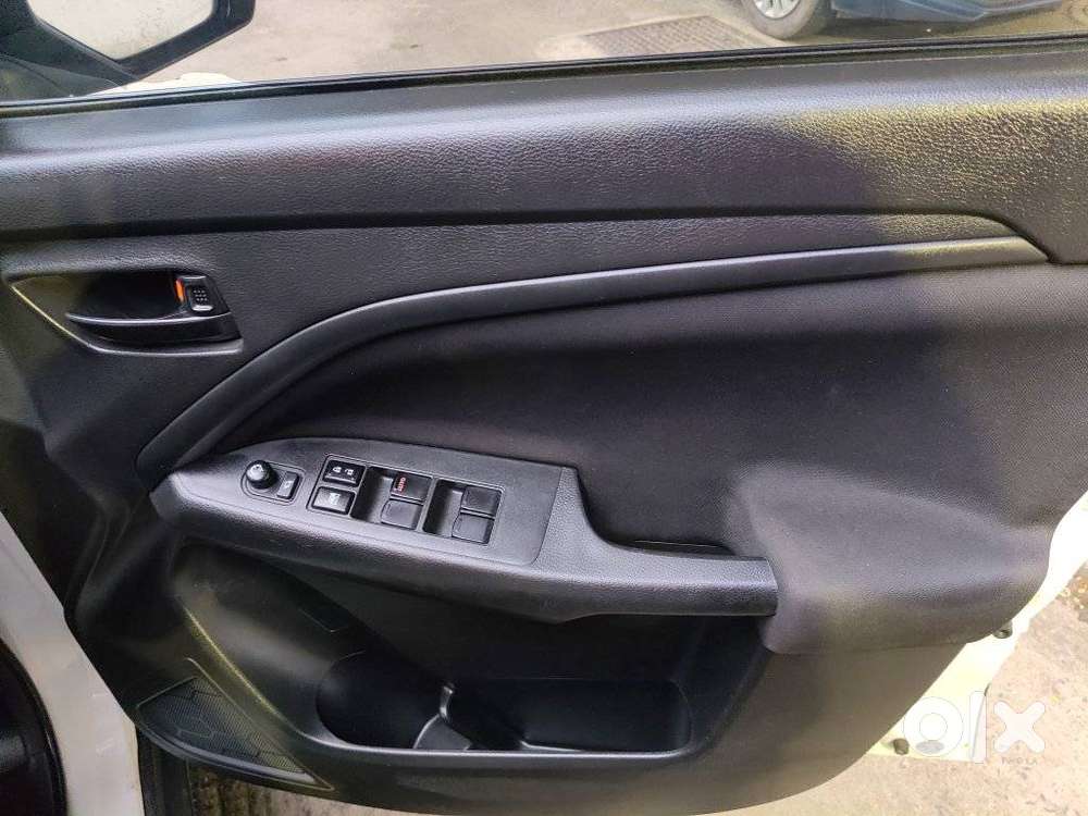 Maruti Suzuki Brezza 1.5 Vxi At Smart Hybrid, 2023, Petrol