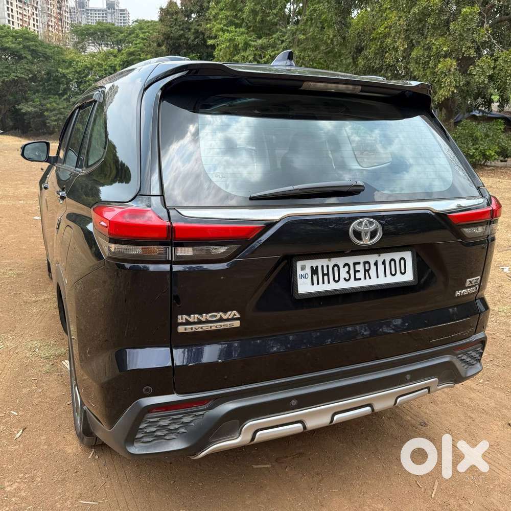 Toyota Innova Hycross 2.0 Zx (o) Hybrid 7 Str, 2024, Petrol