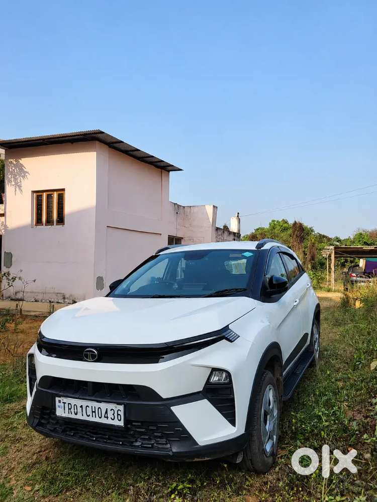 Tata Nexon Cng Pure+s| 8,000 Km | 1 Year Old | Sunroof|top Condition|