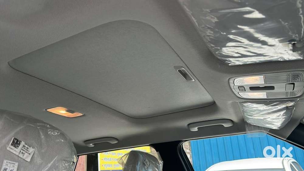 Hyundai Venue 2026 Petrol 1700 Km Driven