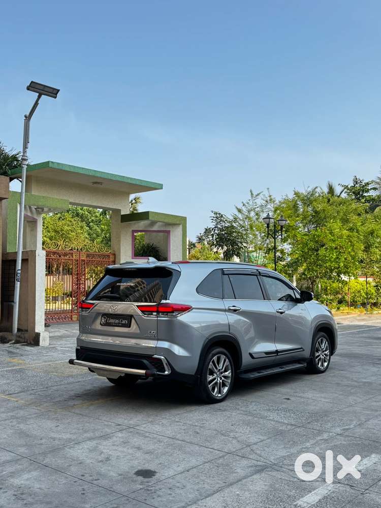 Toyota Innova Hycross 2.0 Zx Hybrid 7 Str, 2024, Cng & Hybrids
