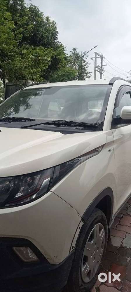 Mahindra Kuv 100, 2016, Petrol