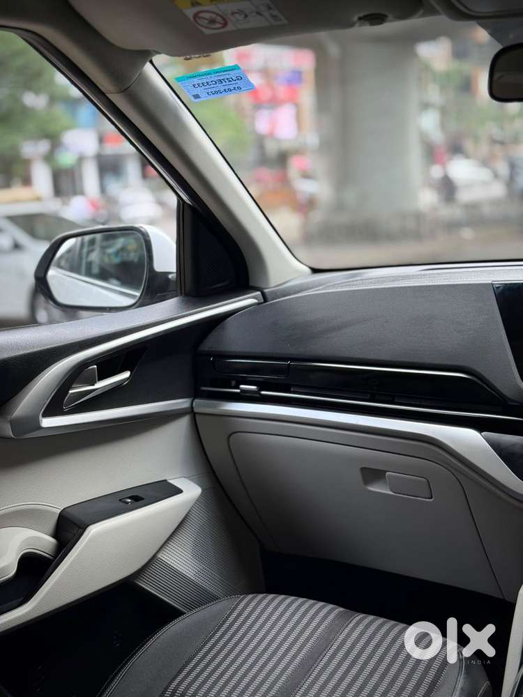 Kia Carens 1.5 Prestige 7 Str, 2023, Petrol