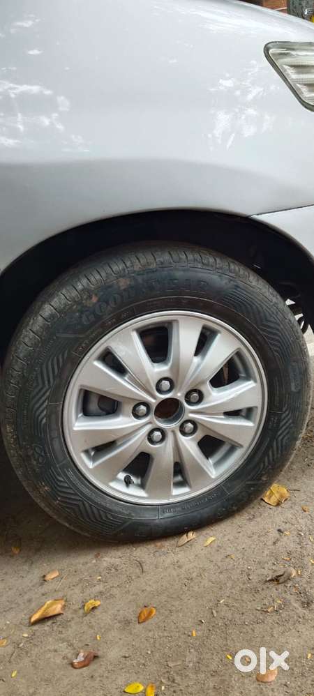 Toyota Innova 2.5 G (diesel) 8 Seater, 2011, Diesel
