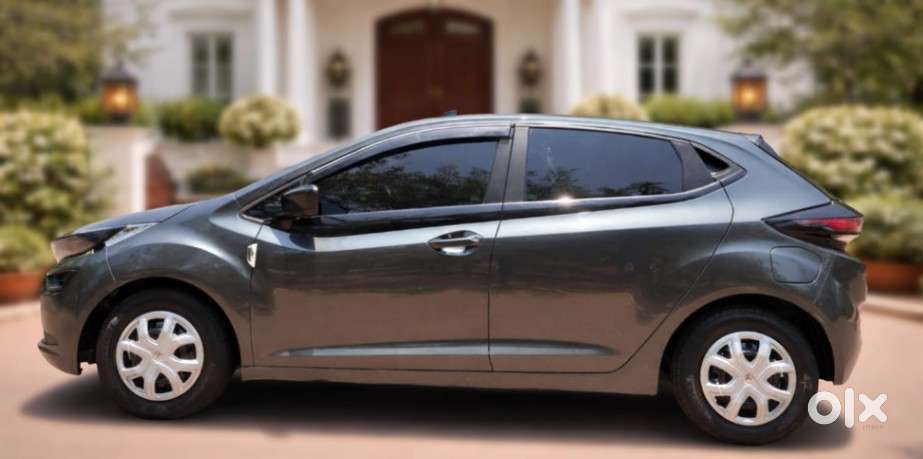Tata Altroz 1.2 Xe, 2021, Petrol