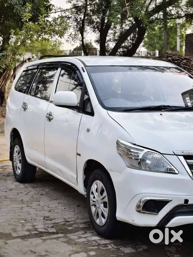 Toyota Innova 2013 Diesel 137000 Km Driven
