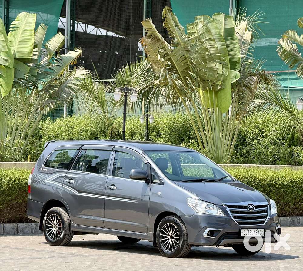 Toyota Innova 2.5 G (diesel) 8 Seater Bs Iv, 2016, Diesel