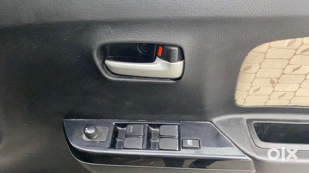 Maruti Suzuki Wagon R Amt Vxi Option, 2017, Petrol