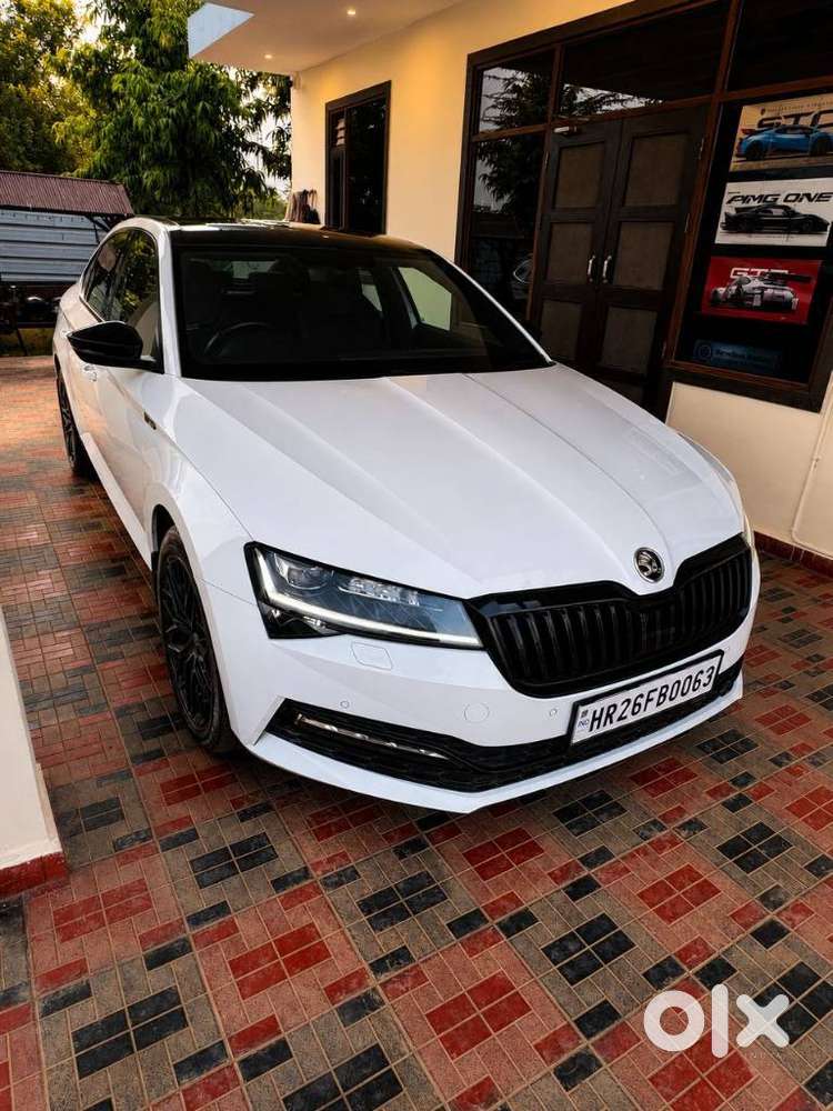 Skoda Superb 2.0 Sportline Tsi At, 2023, Petrol