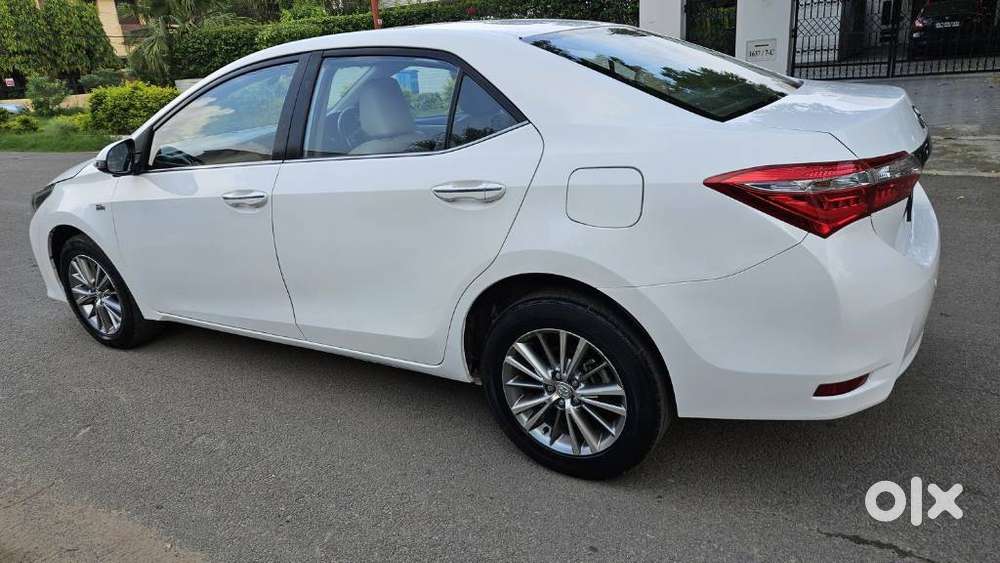 Toyota Corolla Altis Vl At, 2015, Petrol
