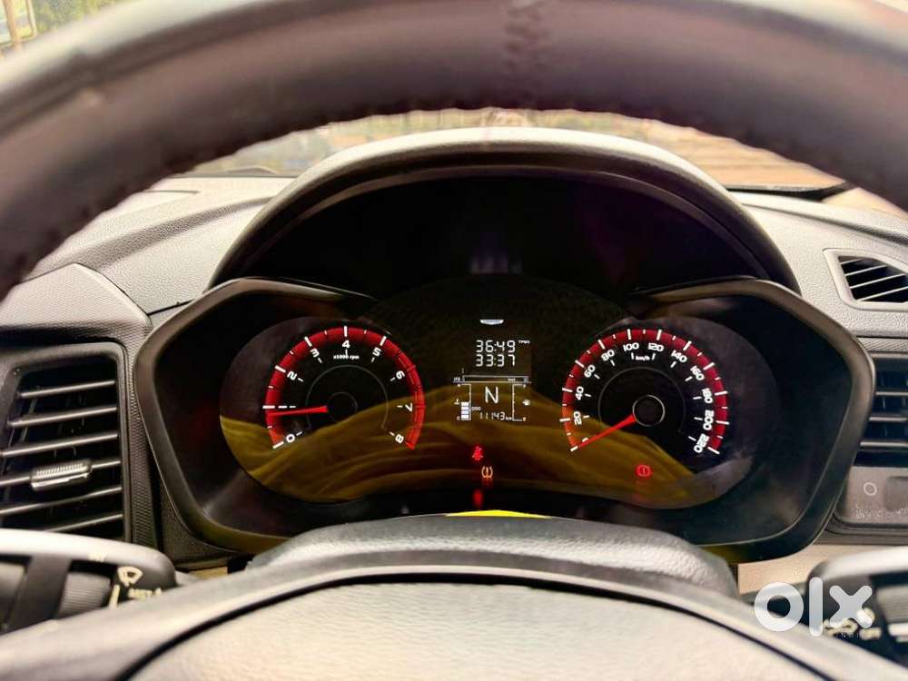 Mahindra Xuv300 W6, 2023, Petrol