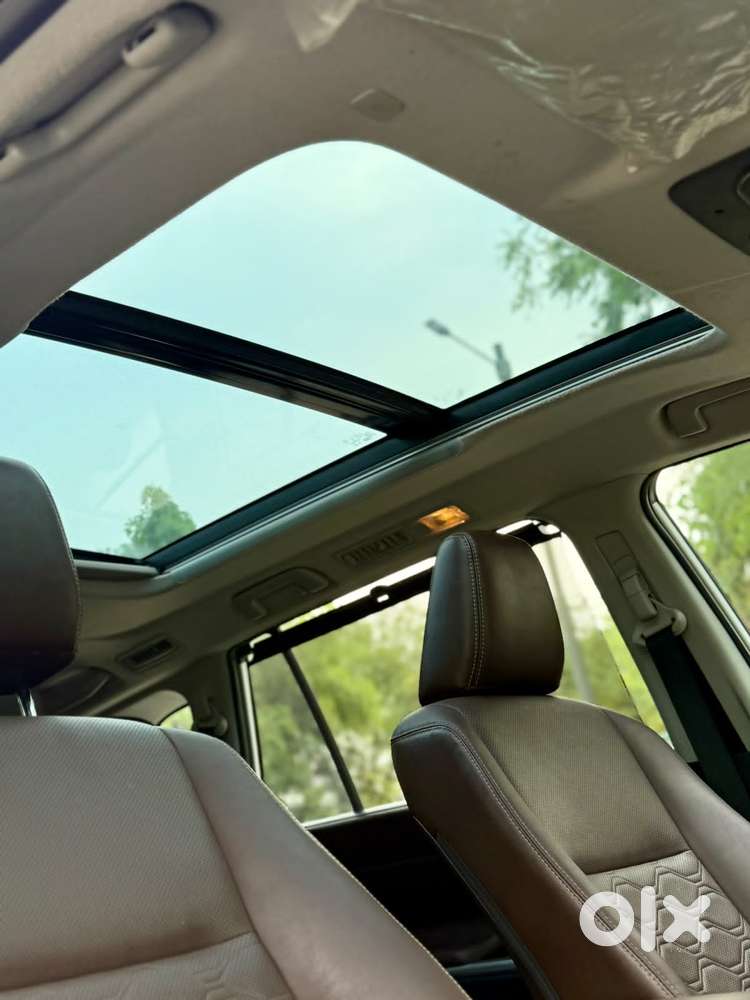 Toyota Innova Hycross 2.0 Zx (o) Hybrid 7 Str, 2024, Petrol
