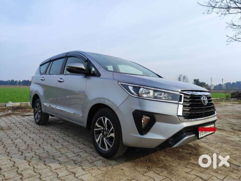 Toyota Innova Crysta 2.4 G Mt 7 Str, 2022, Diesel