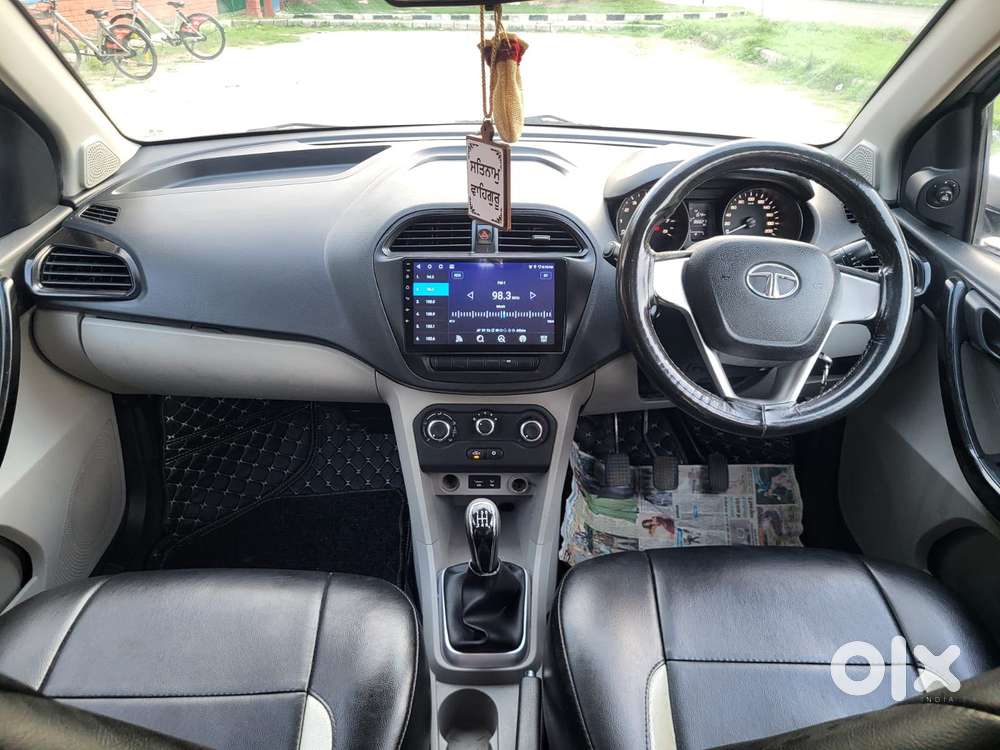 Tata Tiago 1.2 Revotron Xt (o), 2017, Petrol