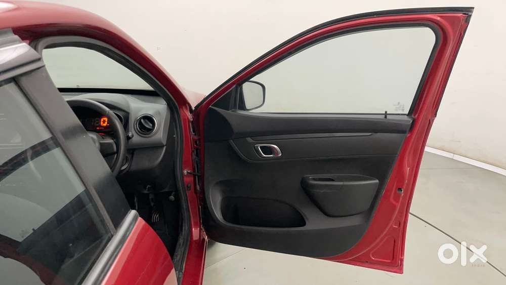 Renault Kwid 2019-ongoing 1.0 Rxt (o), 2018, Petrol