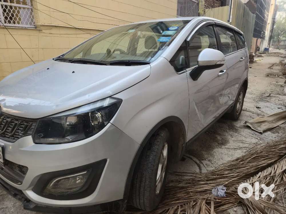 Mahindra Marazzo M6  Excellent Condition  Premium Accessories Fitted