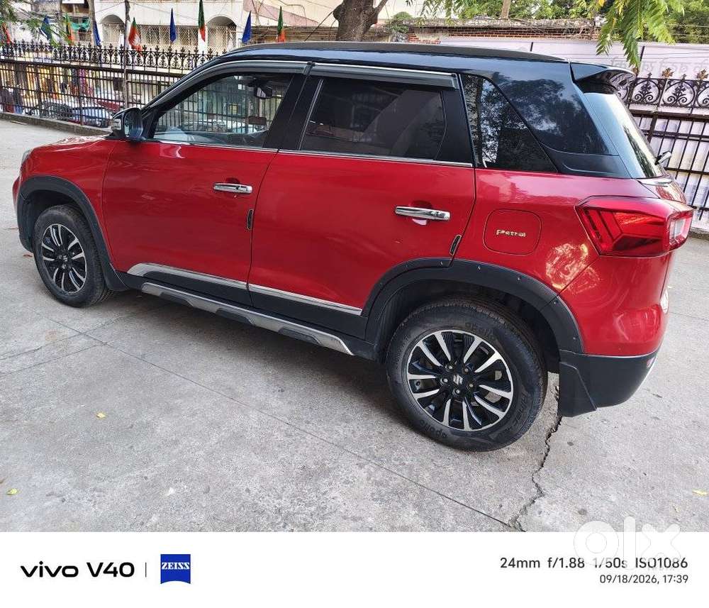 Maruti Suzuki Brezza 1.5 Zxi At Smart Hybrid Dual Tone, 2021, Petrol