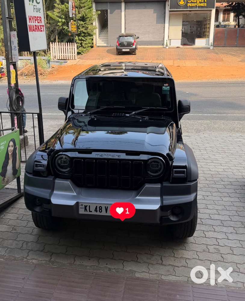 Mahindra Thar Roxx Petrol 2025