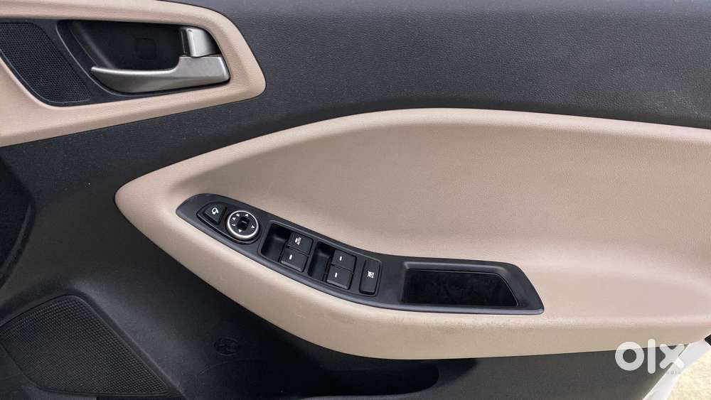 Hyundai Elite I20 Sportz (o) 1.2, 2015, Petrol