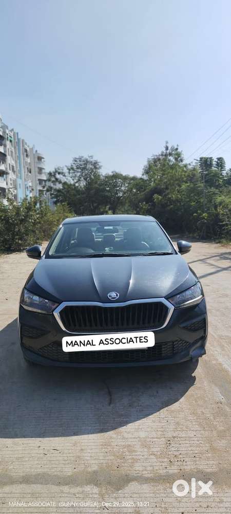 Skoda Slavia 1.0 Active Tsi, 2022, Petrol