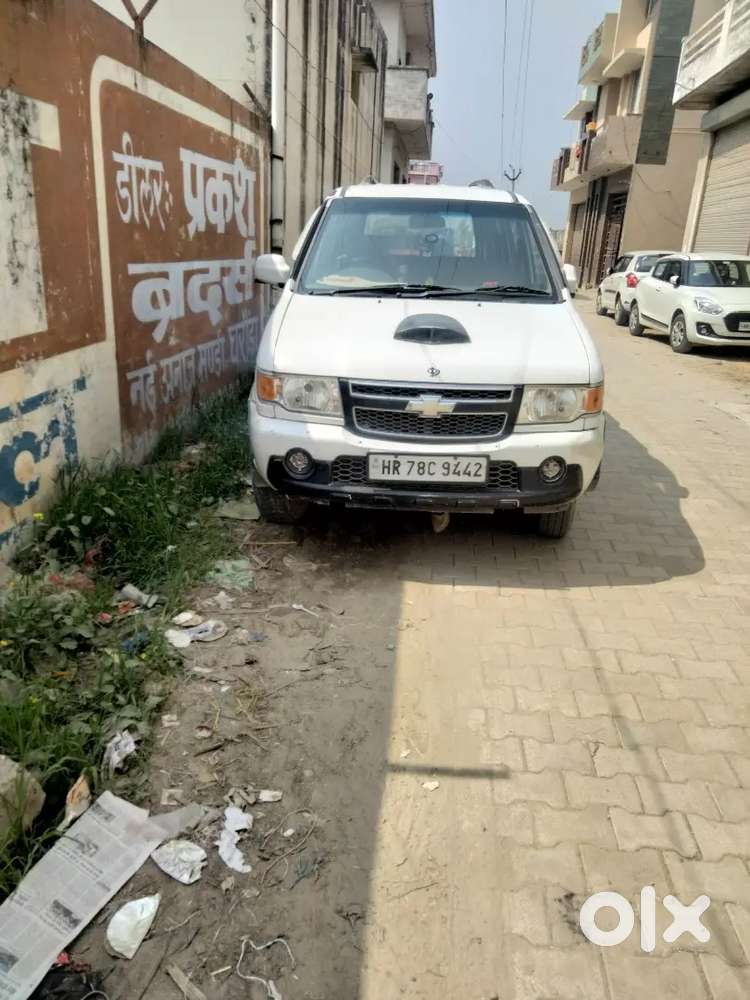 Chevrolet Tavera 2012 Diesel 120000 Km Driven