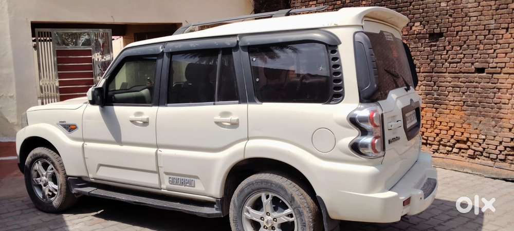 Mahindra Scorpio 2018 Diesel 150000 Km Driven