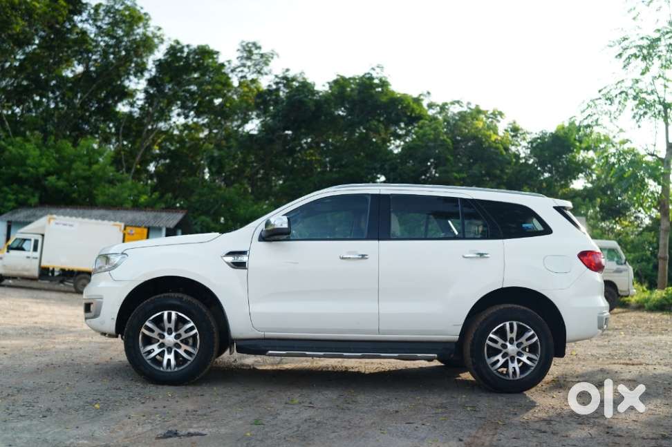 Ford Endeavour 3.2 Titanium 4x4 At, 2017, Diesel