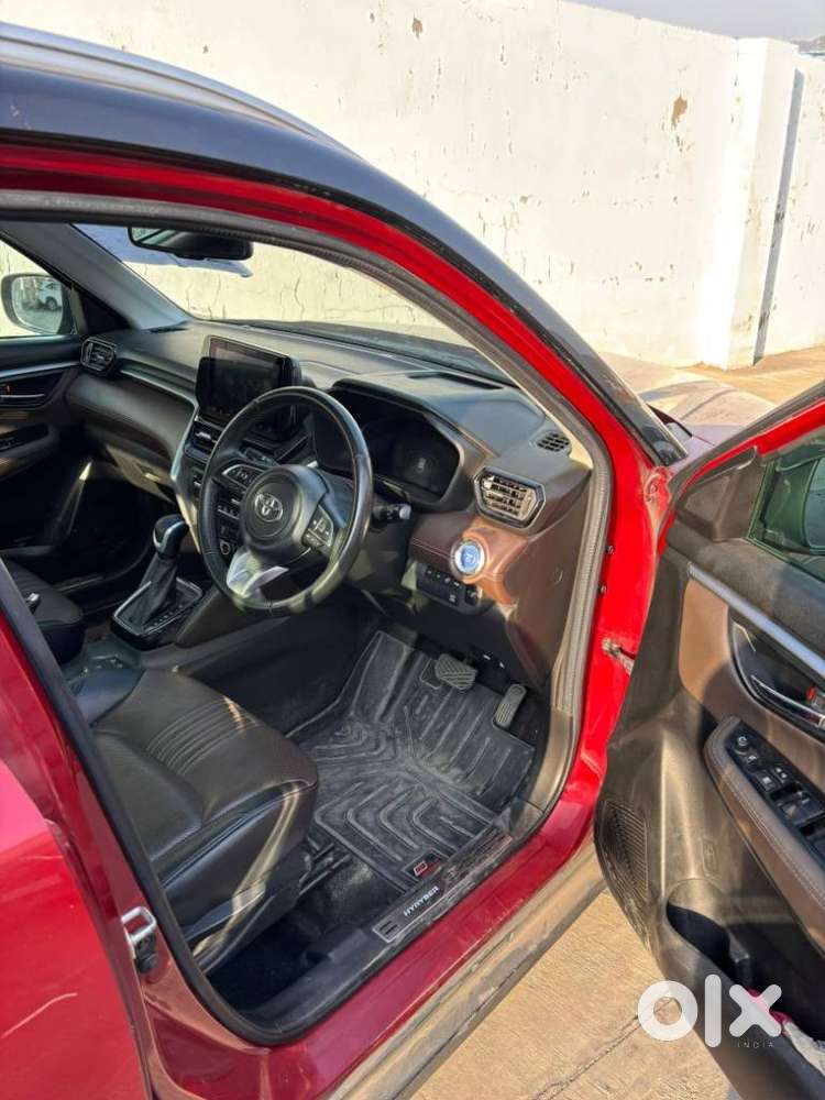 Toyota Urban Cruiser Hyryder 1.5 V Hybrid, 2023, Petrol