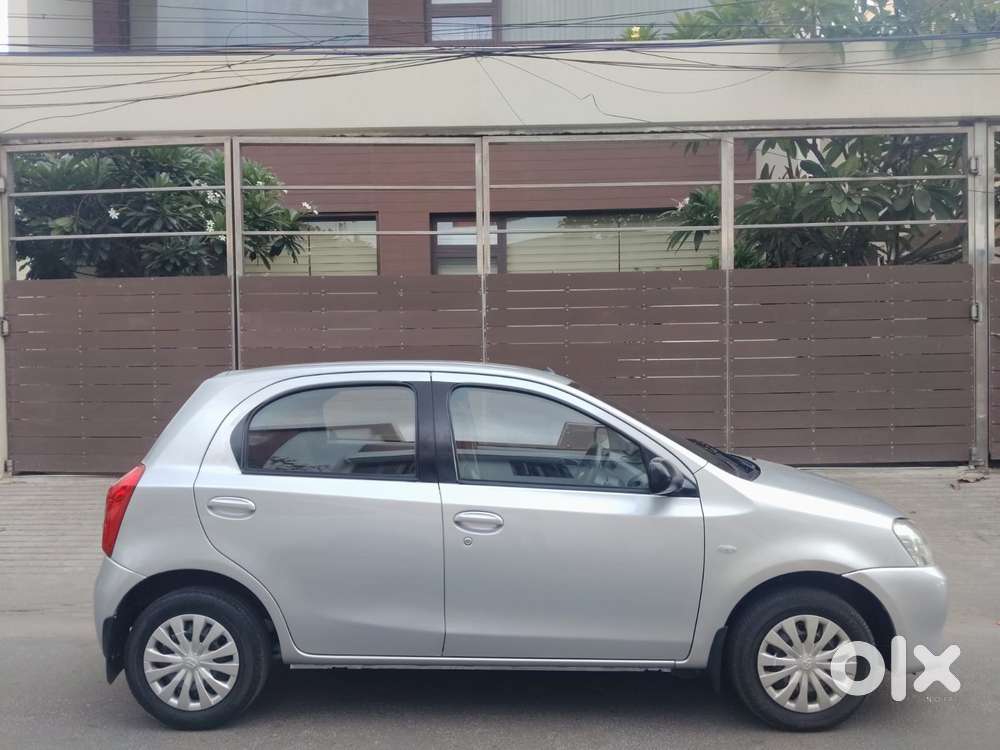Toyota Etios Liva G, 2012, Petrol