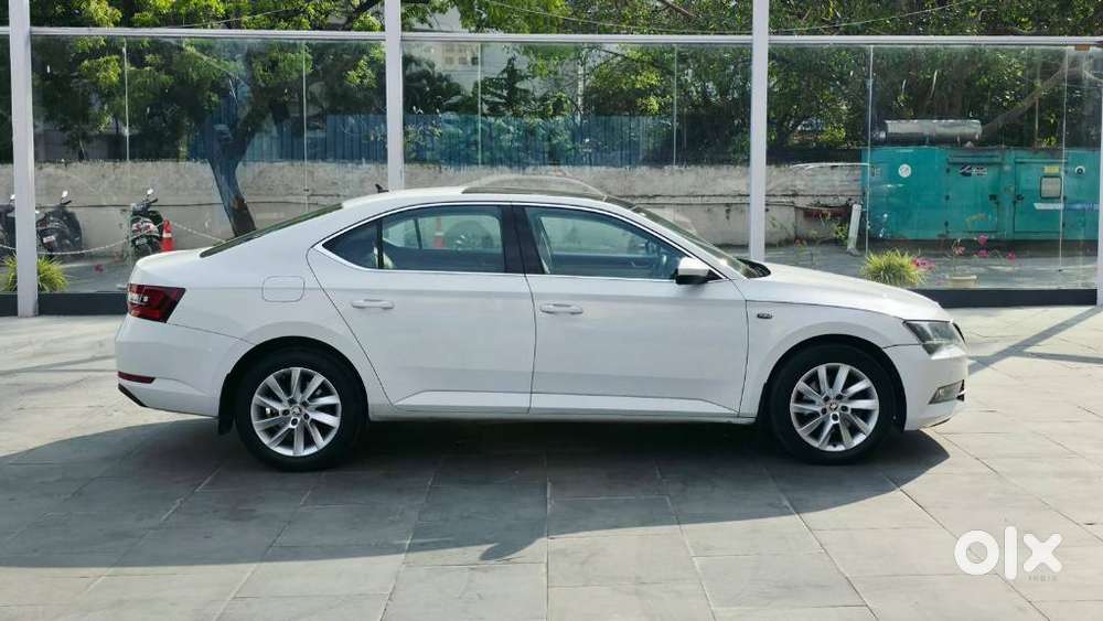 Skoda Superb Lk 1.8 Tsi At, 2016, Petrol