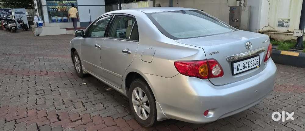 Toyota Corolla Altis 2010